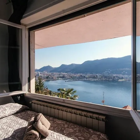 Apartment Window Flat - The House Of Travelers