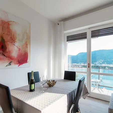 Window Flat - The House Of Travelers Como