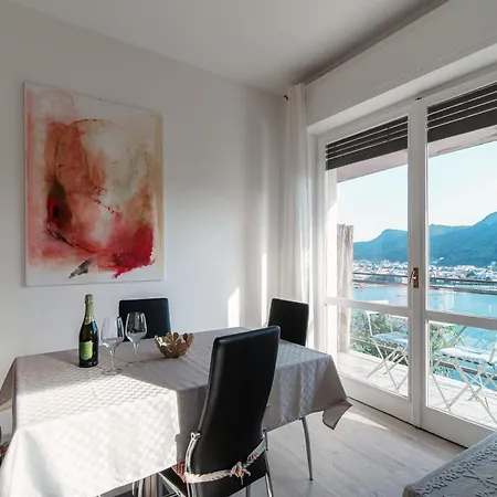 Apartment Window Flat - The House Of Travelers Como